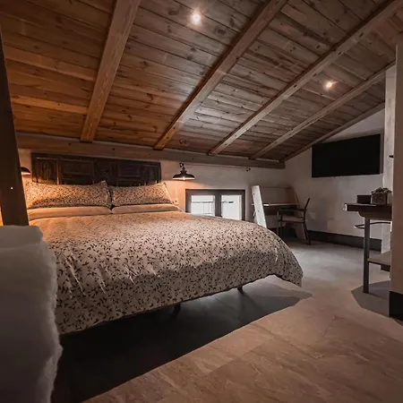 Bonita Burell Boutique Country house