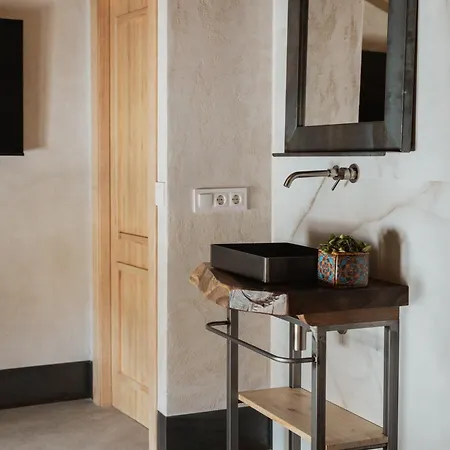 Bonita Burell Boutique Country house